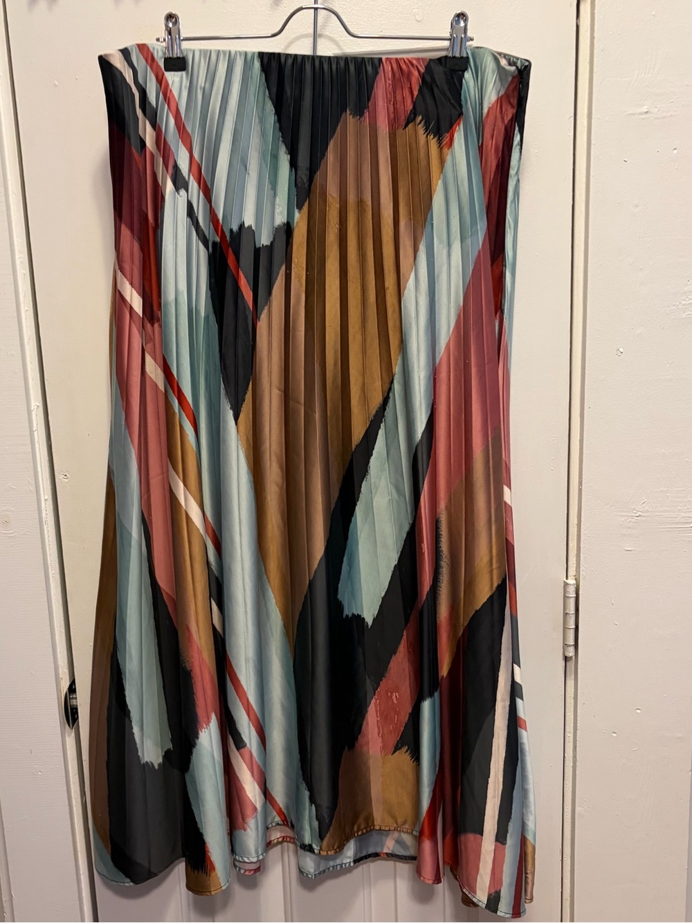 Eloquii size 20 Pleated Midi Skirt - Picture 2 of 5